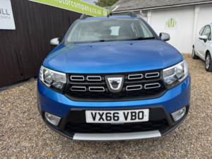 2017 Dacia Sandero Stepway 0.9 Stepway Laureate Tce 90 in Blue — image 2