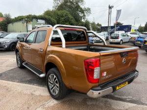 2019 Nissan Navara 2.3 Dci Tekna Pickup Double Cab 4dr Diesel Auto 4WD Euro 6 (190 Ps) in Yellow — image 4