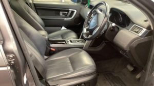 2015 Land Rover Discovery Sport 2.0 Td4 Hse Auto 4WD Euro 6 (s/s) 5dr in Grey — image 2