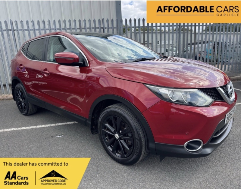 2014 Nissan Qashqai 1.5 Dci Acenta Premium in Red — image 1