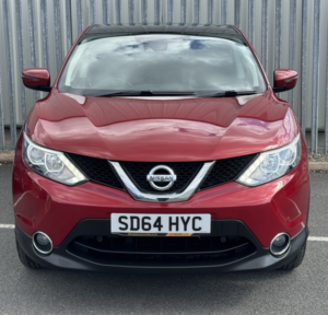 2014 Nissan Qashqai 1.5 Dci Acenta Premium in Red — image 3