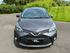 2015 Toyota Yaris 1.33 Dual Vvt-I Sport Hatchback 5dr Petrol Manual Euro 5 Euro 5 (99 Ps) in Grey — image 5