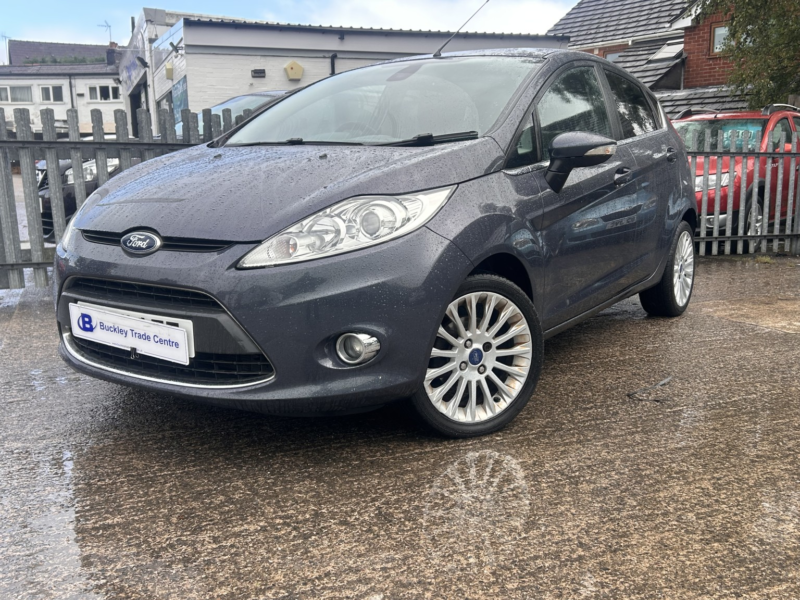 2012 Ford Fiesta 1.4 Titanium in Grey — image 1