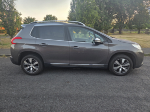 2016 Peugeot 2008 1.6 Bluehdi Allure in Grey — image 2