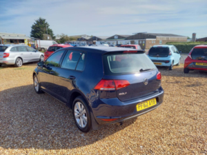 2013 Volkswagen Golf 1.6 Tdi Bluemotion Tech Se Euro 5 (s/s) 5dr in Blue — image 5
