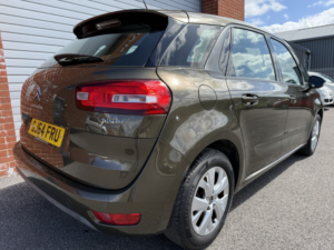 2014 Citroen C4 Picasso 1.6 Hdi Vtr+ in Bronze — image 5