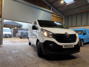 2015 Renault Trafic 1.6 Dci 29 Business Lwb Standard Roof Euro 5 5dr in White — image 2
