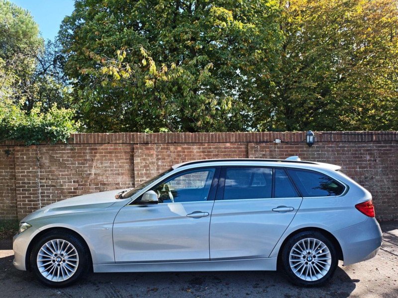 2013 BMW 3 Series 2.0 320i Luxury Touring Auto Euro 6 (s/s) 5dr in Other — image 1