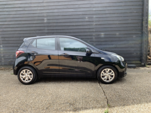 2017 Hyundai I10 1.2 Se Hatchback 5dr Petrol Manual Euro 6 (87 Ps) (2017) in Black — image 3