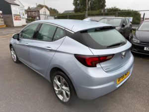 2016 Vauxhall Astra 1.4i Turbo Sri Nav Euro 6 5dr in Silver — image 5