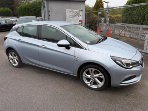 2016 Vauxhall Astra 1.4i Turbo Sri Nav Euro 6 5dr in Silver — image 6