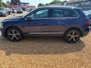 2017 Volkswagen Tiguan 2.0 Tdi Se DSG 4motion Euro 6 (s/s) 5dr in Blue — image 4