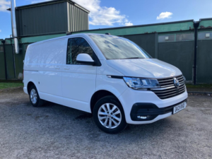 2021 Volkswagen Transporter 2.0 Tdi T30 Highline Fwd Swb Euro 6 (s/s) 5dr in White — image 2