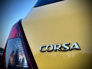 2013 Vauxhall Corsa 1.4 16v Sxi Euro 5 5dr (a/c) in Yellow — image 4
