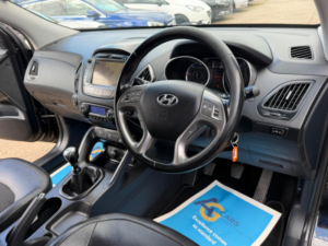 2013 Hyundai Ix35 1.7 Crdi Se Euro 5 (s/s) 5dr (nav) in Black — image 3