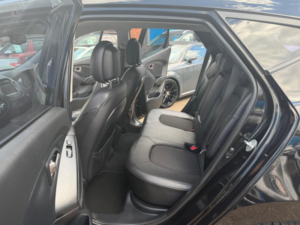 2013 Hyundai Ix35 1.7 Crdi Se Euro 5 (s/s) 5dr (nav) in Black — image 5