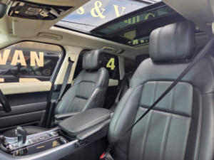 2021 Land Rover Range Rover Sport 3.0 D300 Mhev Hse Silver in Grey — image 3