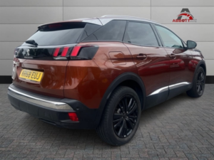 2018 Peugeot 3008 1.5 Bluehdi Allure in Bronze — image 6