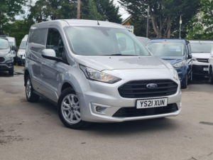 2021 Ford Transit Connect Connect 200 Limited L1 — image 3
