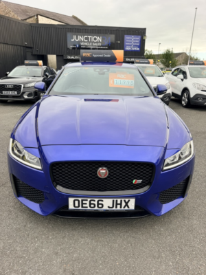 2016 Jaguar Xf 3.0 D V6 S in Blue — image 2