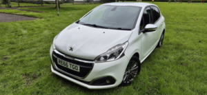 2016 Peugeot 208 1.2 Puretech Allure in White — image 4