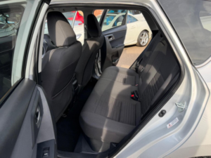 2016 Toyota Auris 1.8 Vvt-H Design CVT Euro 6 (s/s) 5dr in Silver — image 5