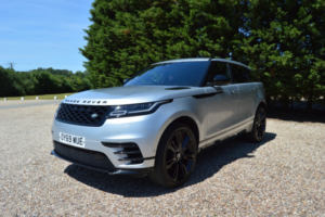 2019 Land Rover Range Rover Velar 2.0 D240 R-Dynamic Hse in Silver — image 2