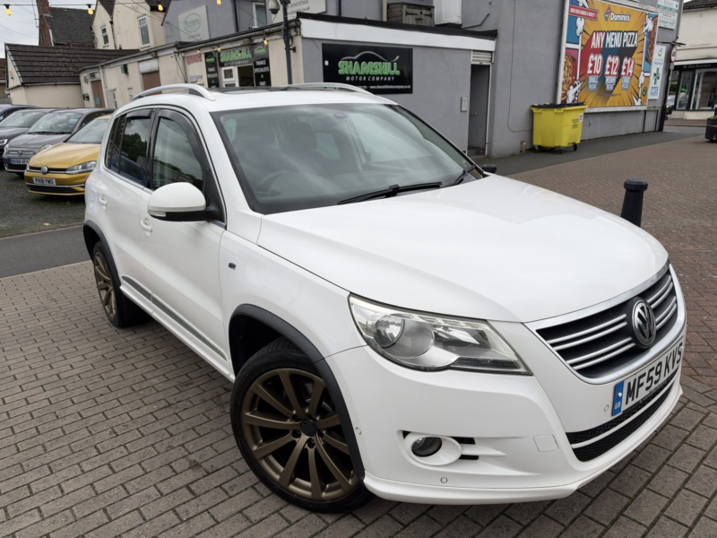 2009 Volkswagen Tiguan 2.0 Tdi R-Line in White — image 1