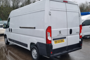 2022 Peugeot Boxer 335 Professional — image 3