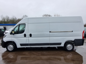 2022 Peugeot Boxer 335 Professional — image 5