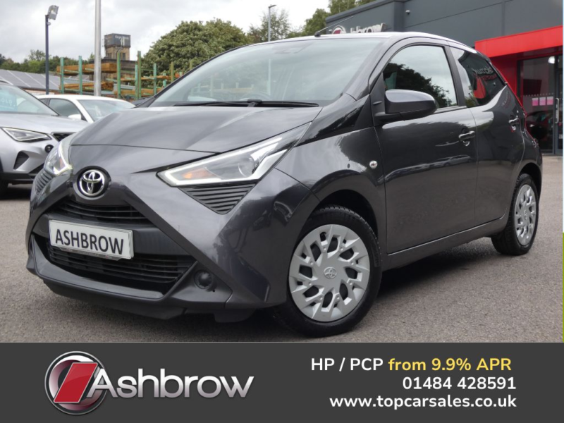 2021 Toyota Aygo 1.0 Vvt-I X-Play 5d 71 S/s in Grey — image 1