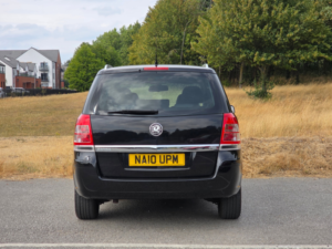 2010 Vauxhall Zafira 1.6 16v Design MPV 5dr Petrol Manual Euro 4 (115 Ps) in Black — image 6