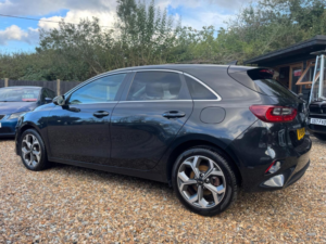 2018 Kia Ceed 1.6 Crdi 3 Euro 6 (s/s) 5dr in Black — image 5