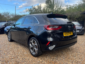 2018 Kia Ceed 1.6 Crdi 3 Euro 6 (s/s) 5dr in Black — image 6