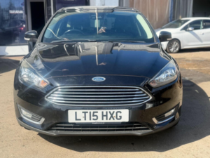 2015 Ford Focus 1.6 Titanium Powershift Euro 6 5dr in Black — image 2