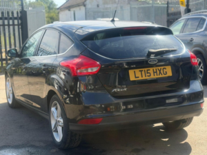 2015 Ford Focus 1.6 Titanium Powershift Euro 6 5dr in Black — image 4
