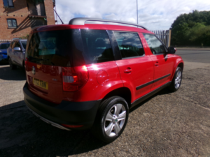 2012 Skoda Yeti 1.2 Tsi Se in Red — image 4