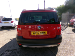 2012 Skoda Yeti 1.2 Tsi Se in Red — image 5