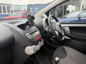 2013 Toyota Aygo 1.0 Vvt-I Fire in White — image 3