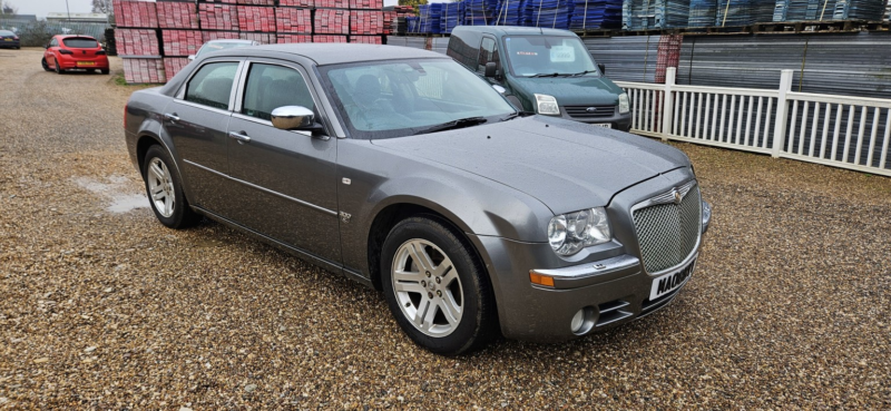 2008 Chrysler 300c 3.0 Crd V6 in Grey — image 1