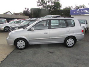 2006 Kia Carens 2.0 Crdi Le 5dr in Silver — image 3