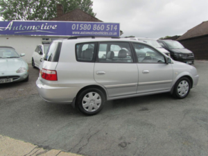 2006 Kia Carens 2.0 Crdi Le 5dr in Silver — image 5
