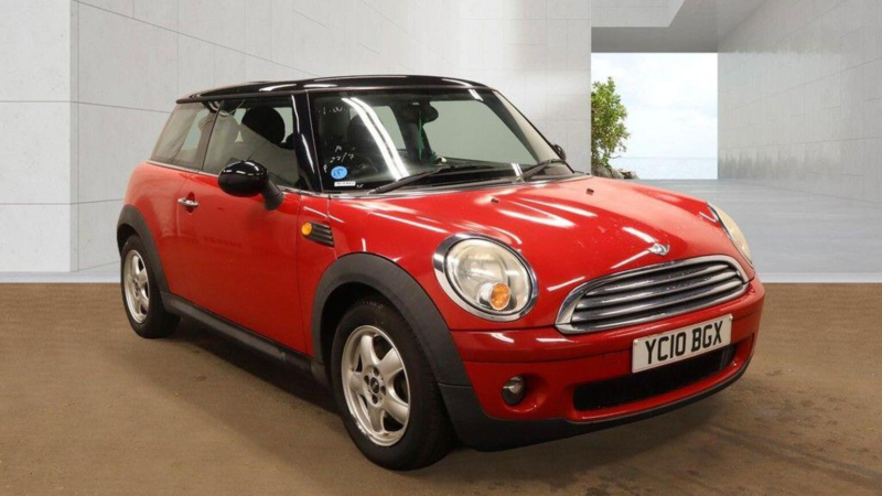 2010 MINI Hatch 1.6 Cooper Euro 5 3dr in Red — image 1