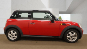 2010 MINI Hatch 1.6 Cooper Euro 5 3dr in Red — image 5