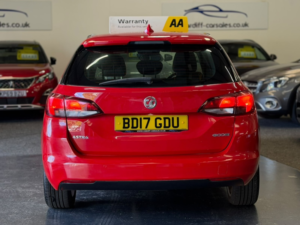 2017 Vauxhall Astra 1.6 Cdti Ecoflex Sri Nav in Red — image 2