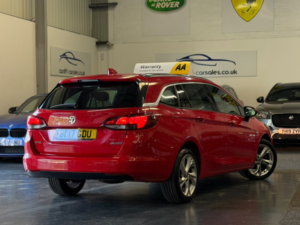 2017 Vauxhall Astra 1.6 Cdti Ecoflex Sri Nav in Red — image 3