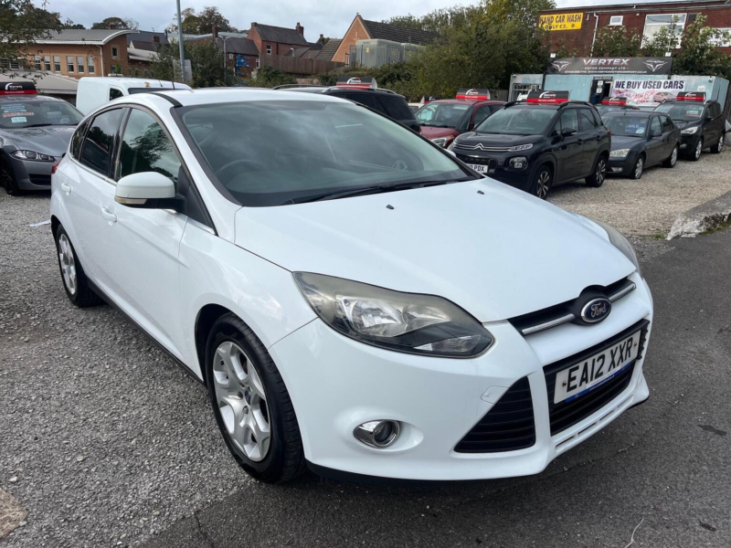 2012 Ford Focus 1.6 Zetec Euro 5 5dr in White — image 1