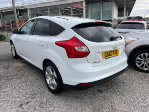 2012 Ford Focus 1.6 Zetec Euro 5 5dr in White — image 4