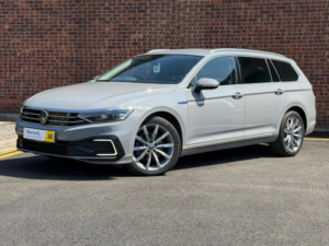 2022 Volkswagen Passat 1.4 Tsi 13kwh Gte Advance DSG Euro 6 (s/s) 5dr in Grey — image 3