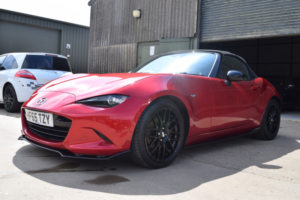 2015 Mazda Mx-5 2.0 Skyactiv-G Sport Nav in Red — image 4
